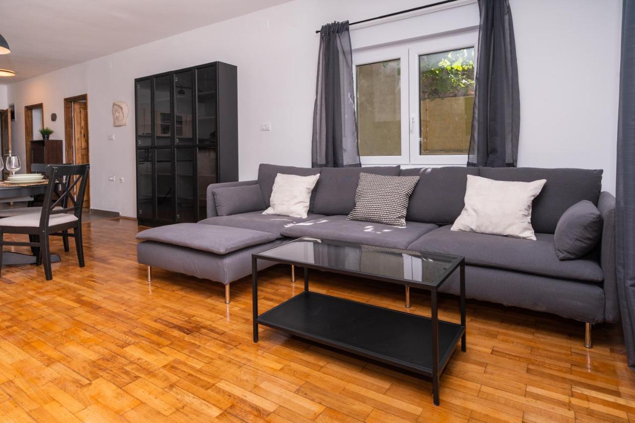 Visum Apartments Pula Exteriér fotografie
